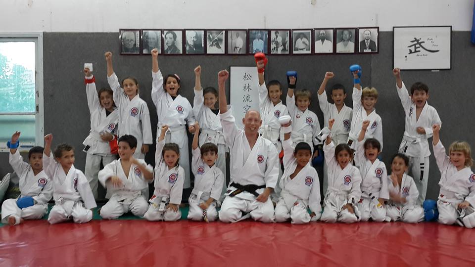 שורין ריו קראטה ג'וטסו ג'וג'יטסו יפני - Jujutsu קובודו Kobudo  רחובות