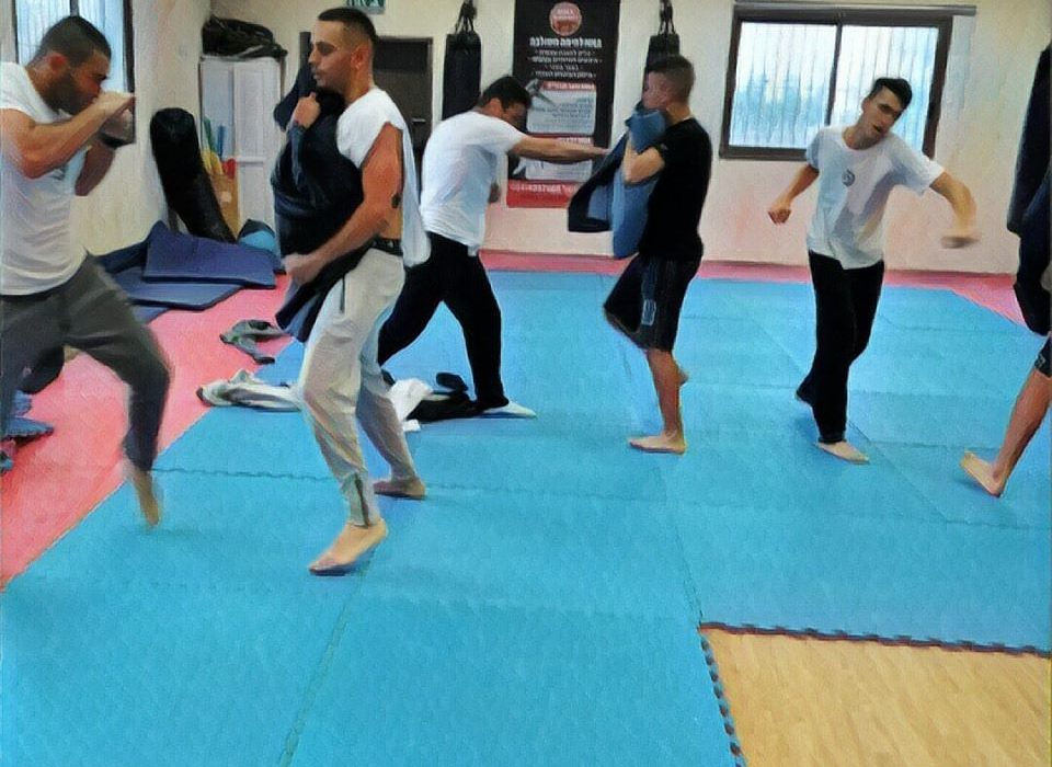 הרב אייל ניומן קריית ארבע אמ.אמ.איי - MMA 