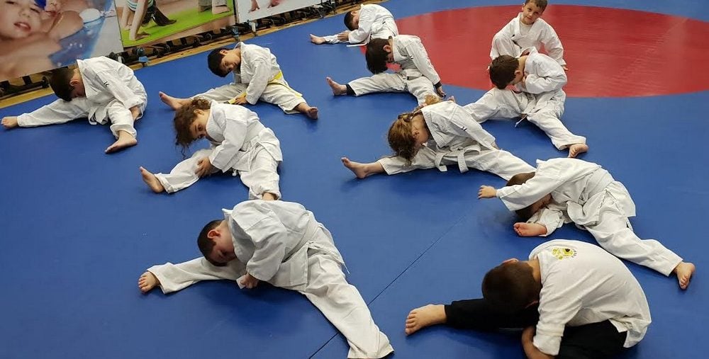 קראטה מודיעין וגני אביב - Karate שוטוקאן Shotokan  מכבים רעות