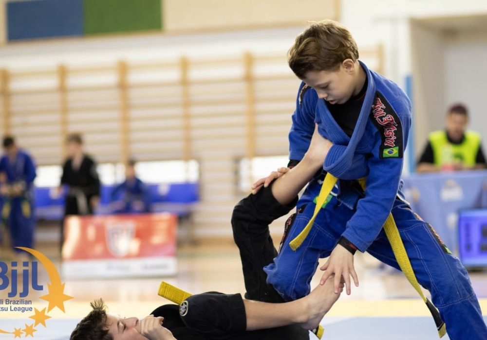 משה  רובינוב פתח תקווה אמ.אמ.איי - MMA איגרוף קלאסי Boxing תאילנדי Muay Thai ג'וג'יטסו ברזילאי BJJ