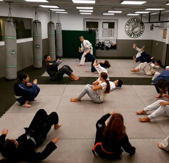איתי שטראוס פרדס חנה כרכור אמ.אמ.איי - MMA  איגרוף תאילנדי Muay Thai