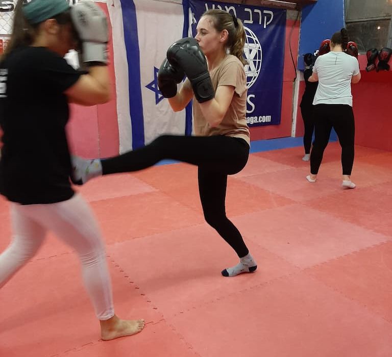 פנינה WOMEN KRAV MAGA ירושלים קרב מגע – Krav Maga 