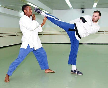 מעלה אדומים חיים שלום כהן אמ.אמ.איי - MMA 