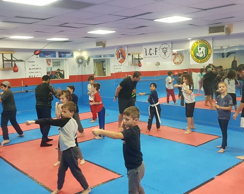 ישראל אמרן פתח תקווה קרב מגע – Krav Maga 
