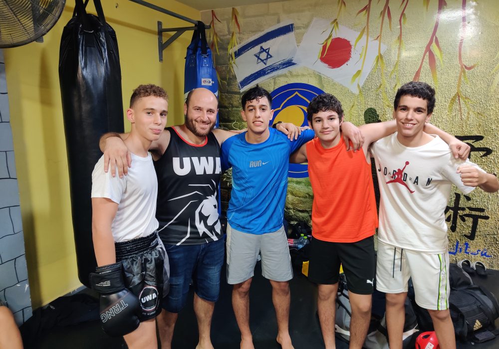 עידן  דוצ'ימינר כפר יונה אמ.אמ.איי - MMA