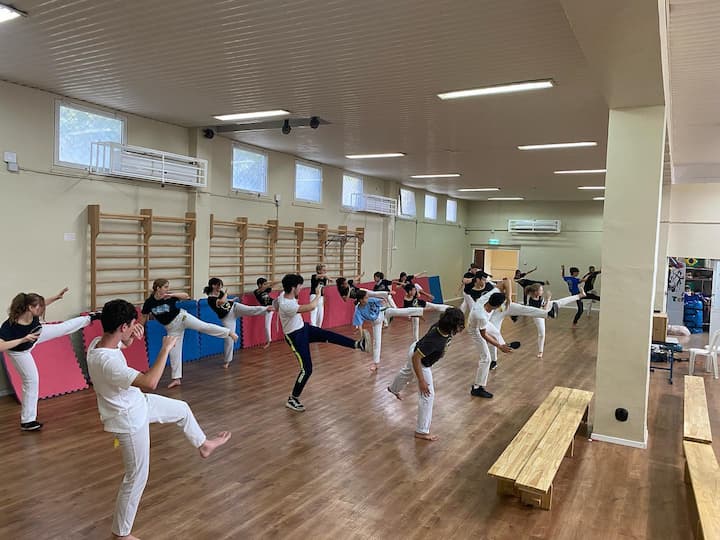גבעתיים אריאל בן מאיר  ואיתן גרוס קפואירה - Capoeira