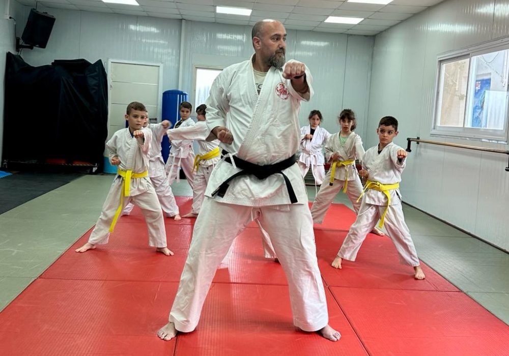 נעם קייקוב הוד השרון קראטה - Karate  שוטוקאן Shotokan