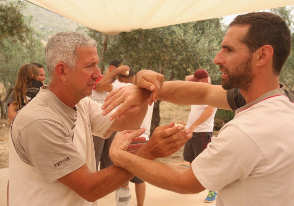 הוד השרון רועי ברדה אומנויות לחימה טיפוליות - Therapeutic 