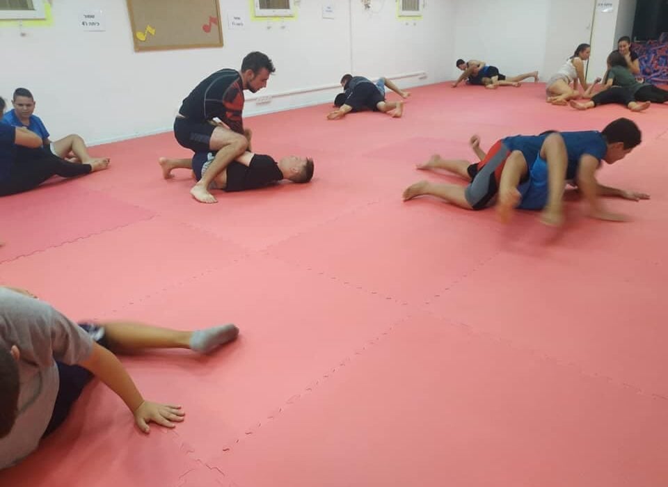 Guttman Academy אמ.אמ.איי - MMA קרב מגע – Krav Maga  מגדל העמק