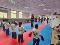 רועי שחר ניר עם קרב מגע – Krav Maga 