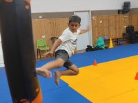 ניר עם רועי שחר קרב מגע – Krav Maga 
