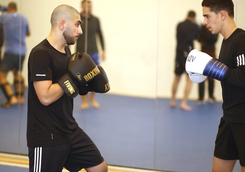 נתן זכות שדרות אמ.אמ.איי - MMA  איגרוף תאילנדי Muay Thai ג'וג'יטסו ברזילאי BJJ היאבקות Wrestling