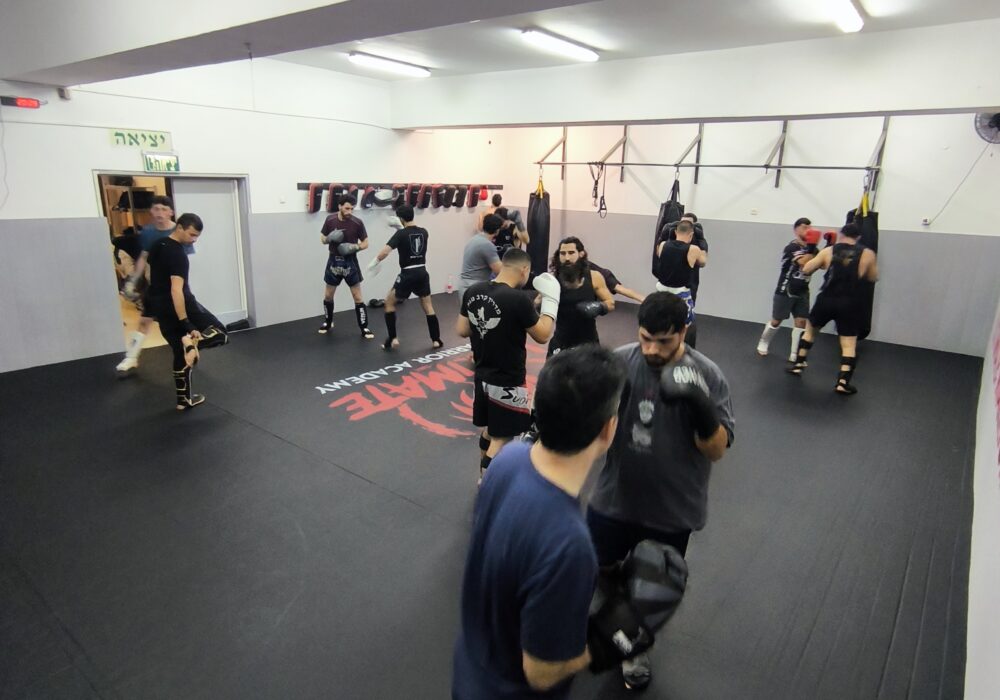 עידן  דוצ'ימינר כפר יונה אמ.אמ.איי - MMA איגרוף תאילנדי Muay Thai