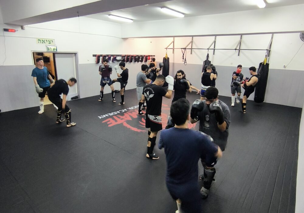 כפר יונה עידן  דוצ'ימינר אמ.אמ.איי - MMA